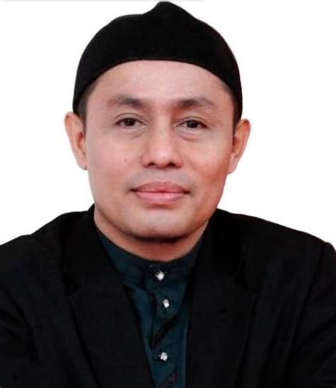 Biodata PU Azman