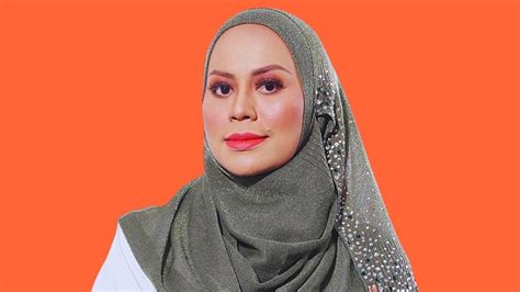 Biodata Rebecca Nur Al-Islam